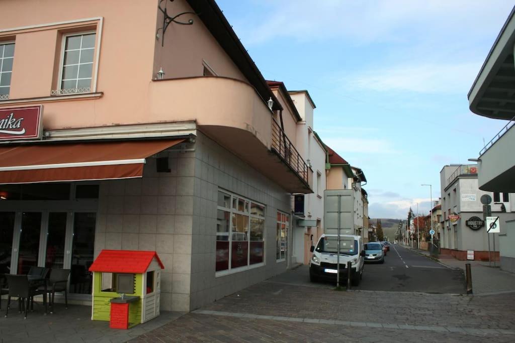 Apartman Lm Liptovský Mikuláš Esterno foto