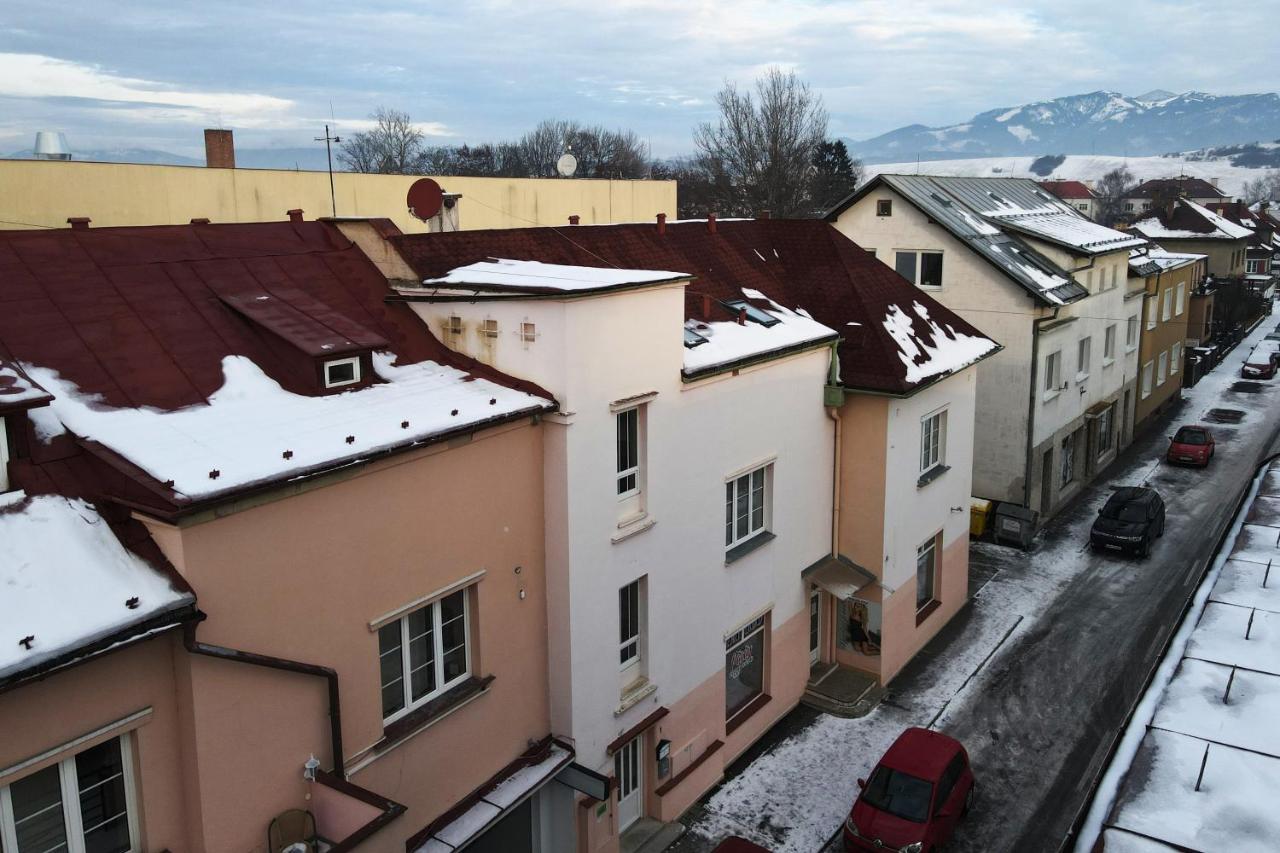 Apartman Lm Liptovský Mikuláš Esterno foto