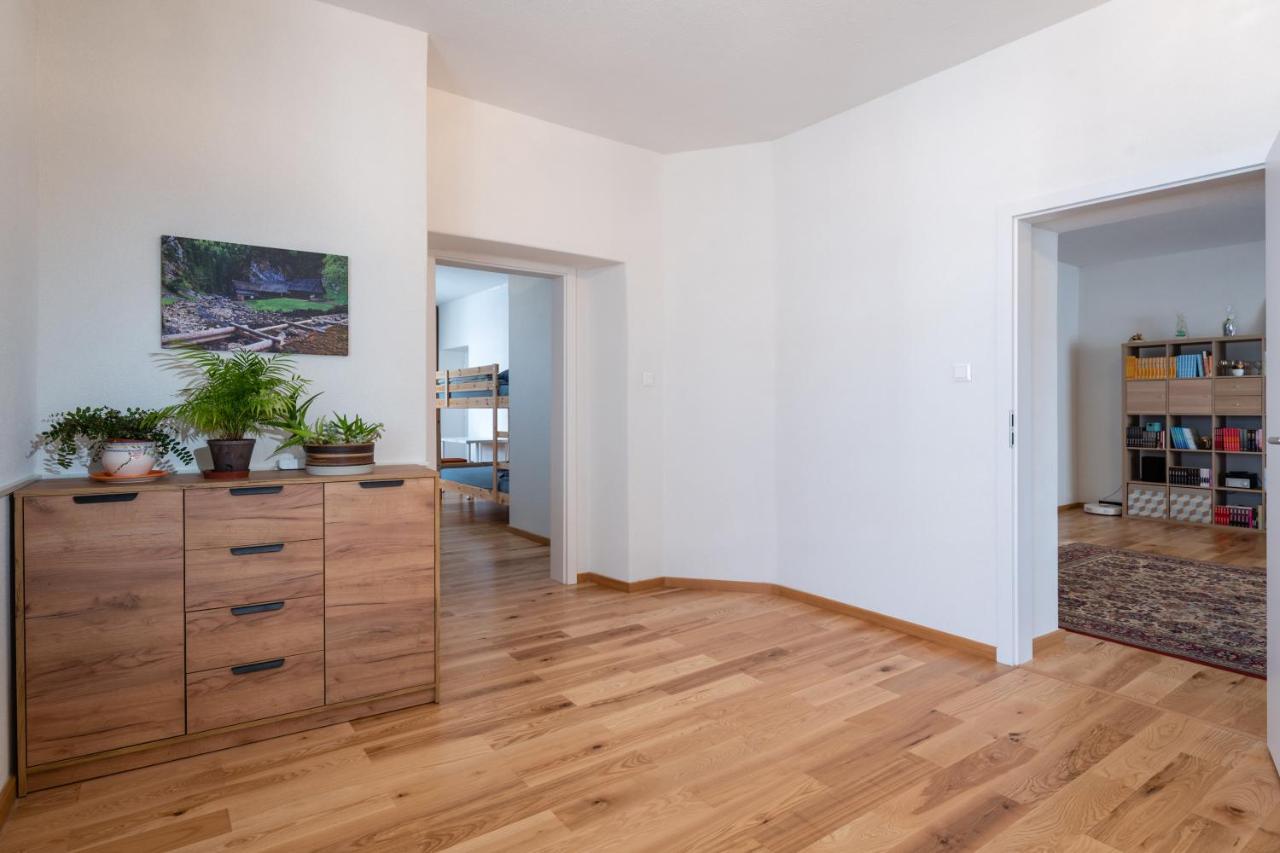 Apartman Lm Liptovský Mikuláš Esterno foto